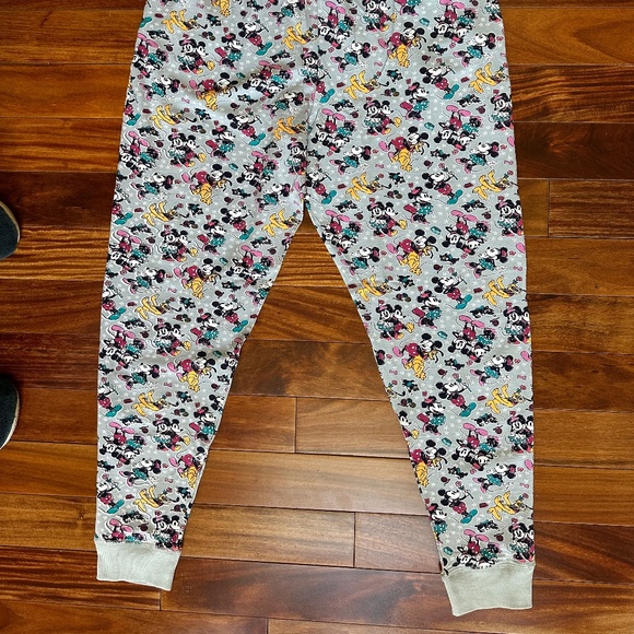 VERA BRADLEY DISNEY BANDED JOGGER PAJAMA PANTS:NWT MICKEY MOUSE FAMILY FUN (M) - Picture 4 of 12